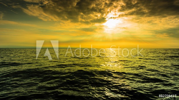 Image de Beautiful seascape evening sea horizon and sky